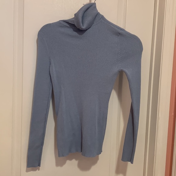 Urban Behaviour Turtlenecks - Picture 2 of 4